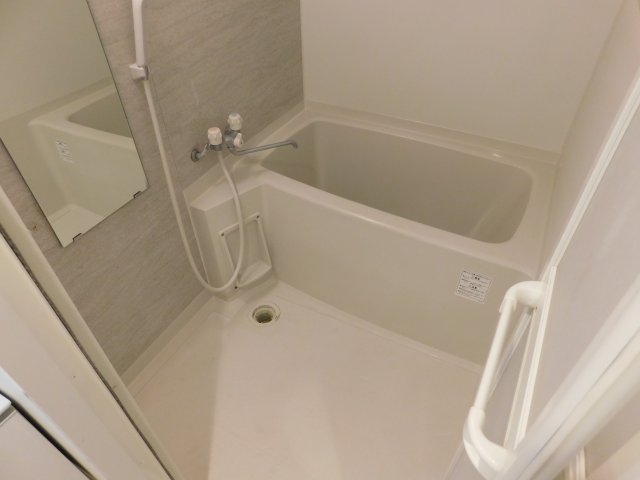バス・シャワールーム　お風呂です