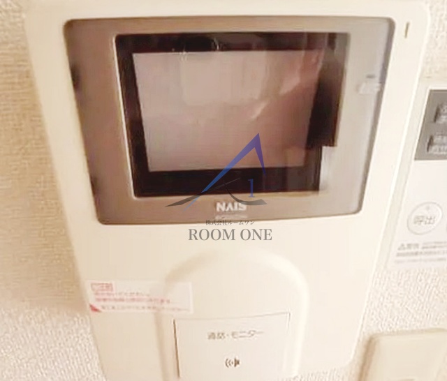 セキュリティ　モニター付きインターホンです。