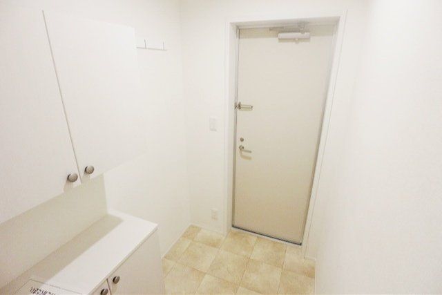 玄関　お部屋探しは株式会社　タウンハウジング　までお気軽にお問合…