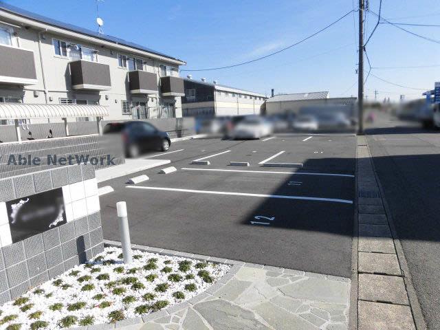 駐車場　駐車場