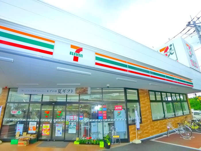 コンビニ　セブンイレブン（コンビニ）まで430m