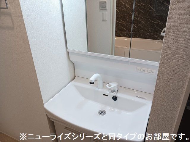 洗面設備　広い洗面スペース