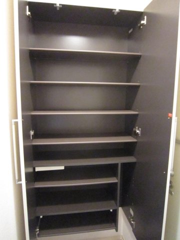 玄関　シューズボックス