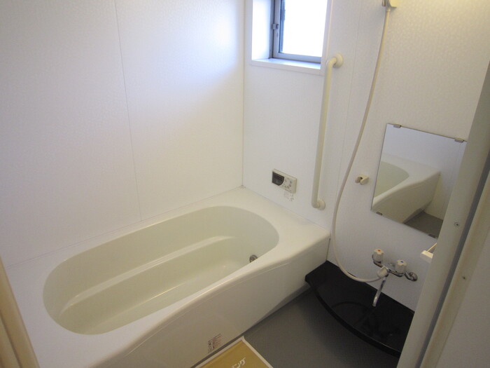 バス・シャワールーム　追い焚き機能付き