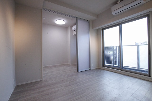 居室・リビング　内観1