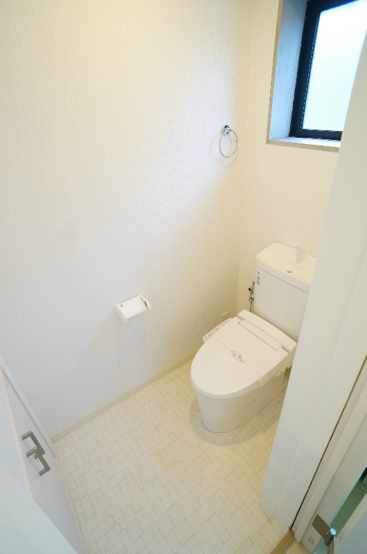 トイレ　ウォッシュレット機能付！