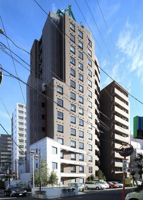 建物外観　エントランスもリニューアル済み。