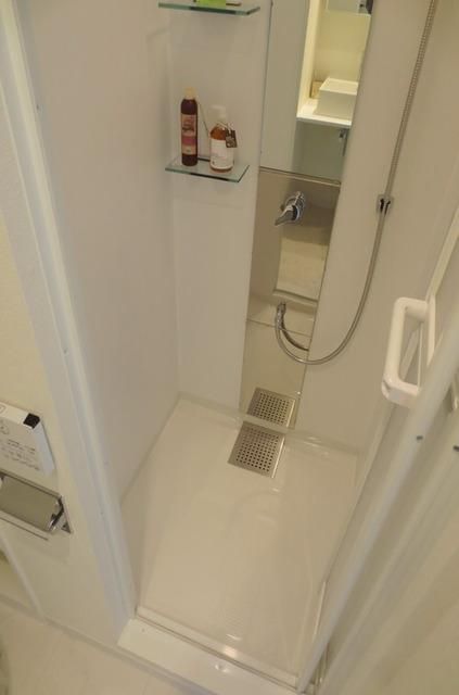 バス・シャワールーム　新品のシャワーブースです。