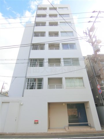 建物外観　2008年3月築　一部鉄骨、RC鉄筋コンクリート造地上8階建