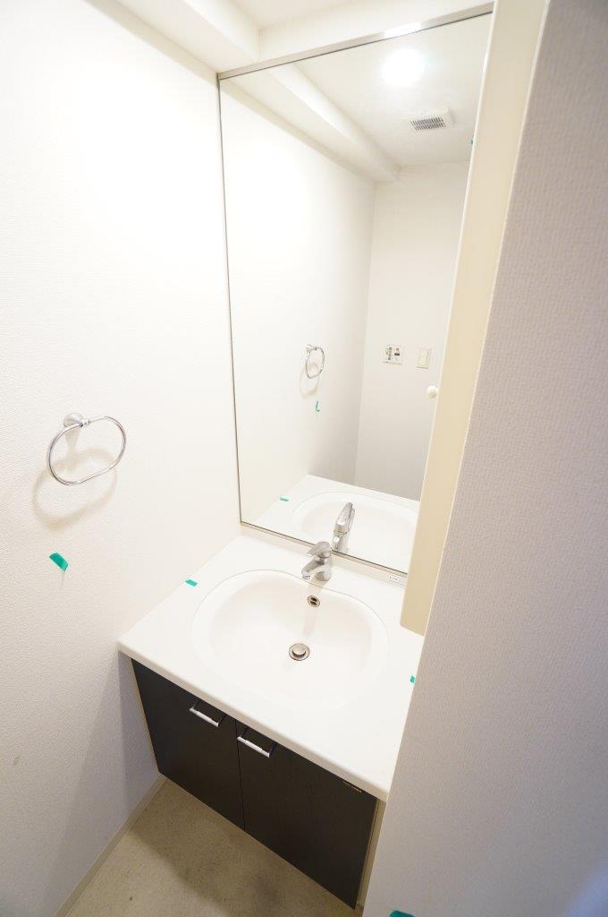 洗面設備　※同物件・同タイプの写真です。