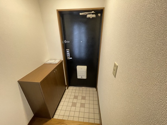 玄関　※別部屋の写真です