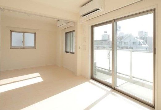 居室・リビング　☆明るい居室☆