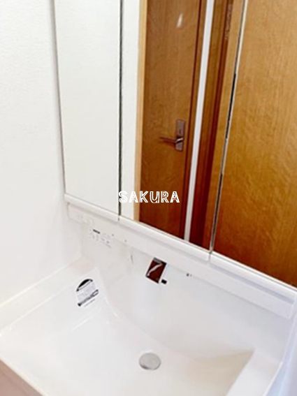 洗面設備　身支度に欠かせない独立洗面台♪