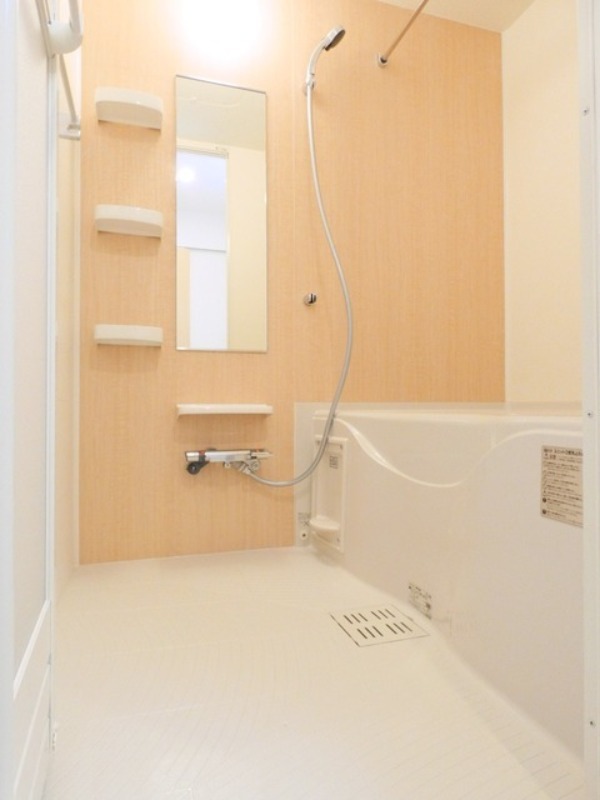 バス・シャワールーム　図面と現状に相違がある場合には現状を優先