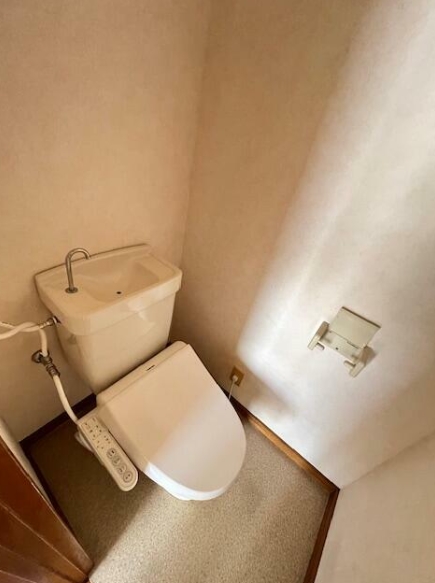 トイレ　温水洗浄便座付トイレ☆