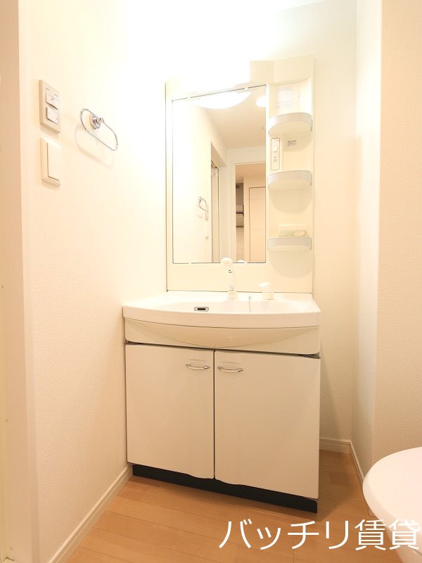 洗面設備　別号室イメージの為、現状を優先致します。