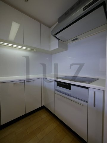 キッチン　3口コンロのIHシステムキッチン！