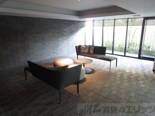 エントランス　庭