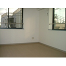 居室・リビング　退去前のため、他部屋の写真です。