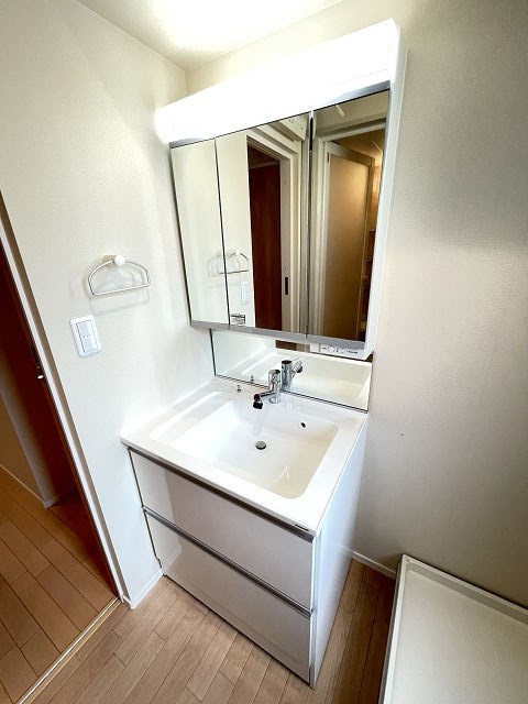 洗面設備　脱衣スペースもあります