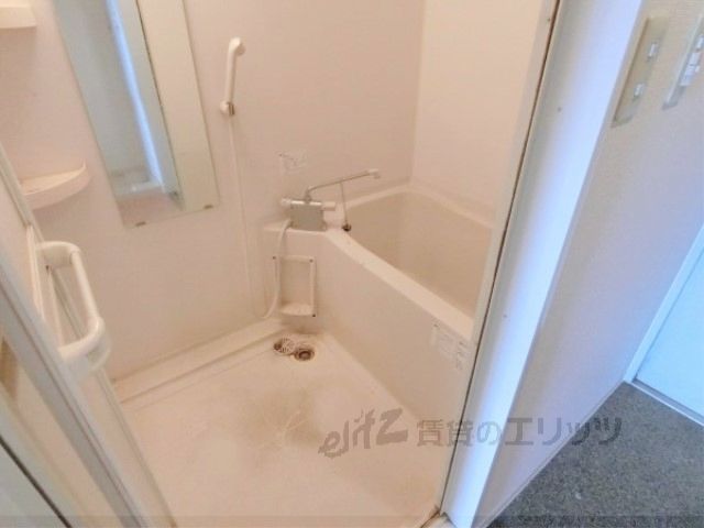 バス・シャワールーム　風呂