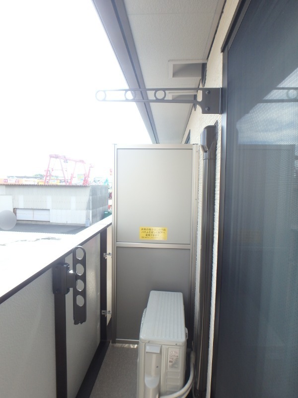 バルコニー　図面と現状に相違がある場合には現状を優先