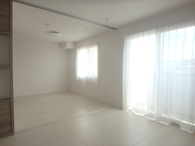 居室・リビング　図面と現状に相違がある場合には現状を優先