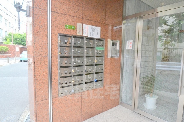 ロビー　メールボックス