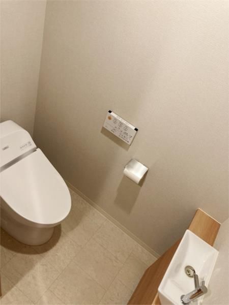 トイレ　清潔感のあるトイレです