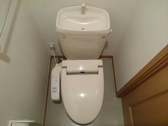 トイレ　ゆったりとした空間のトイレです