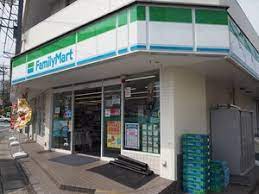 コンビニ　ファミリーマート百合丘三丁目店（コンビニ）まで170m