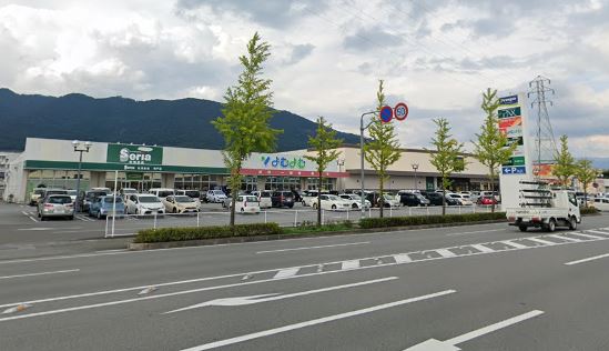 ショッピングセンター　Frespo(フレスポ)甲府東（ショッピングセンター）まで622m