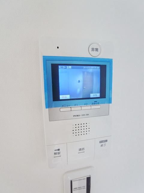 セキュリティ　☆モニター付きドアホンで安心☆