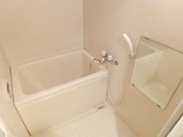 バス・シャワールーム　★ゆったり入れるお風呂です★