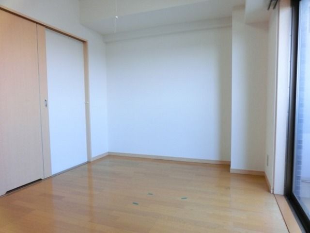 その他部屋・スペース　★８．６帖ある広い居室です★