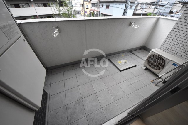 バルコニー　NORTH VILLAGE BIRTH PLACE　バルコニ