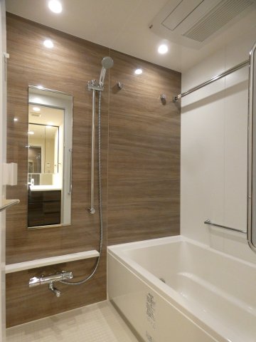 バス・シャワールーム　バス