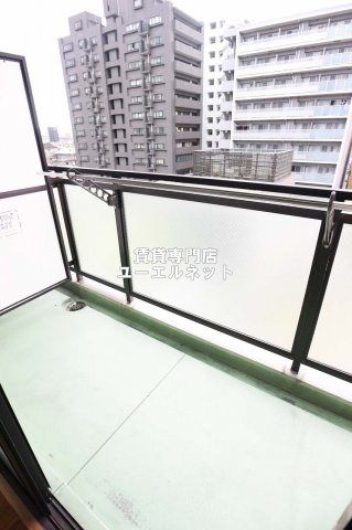 バルコニー　バルコニー付きで採光＆風通し良好！