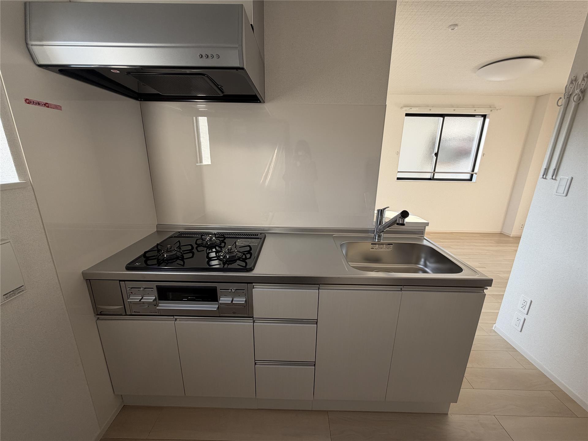 キッチン　※写真は反転タイプです。