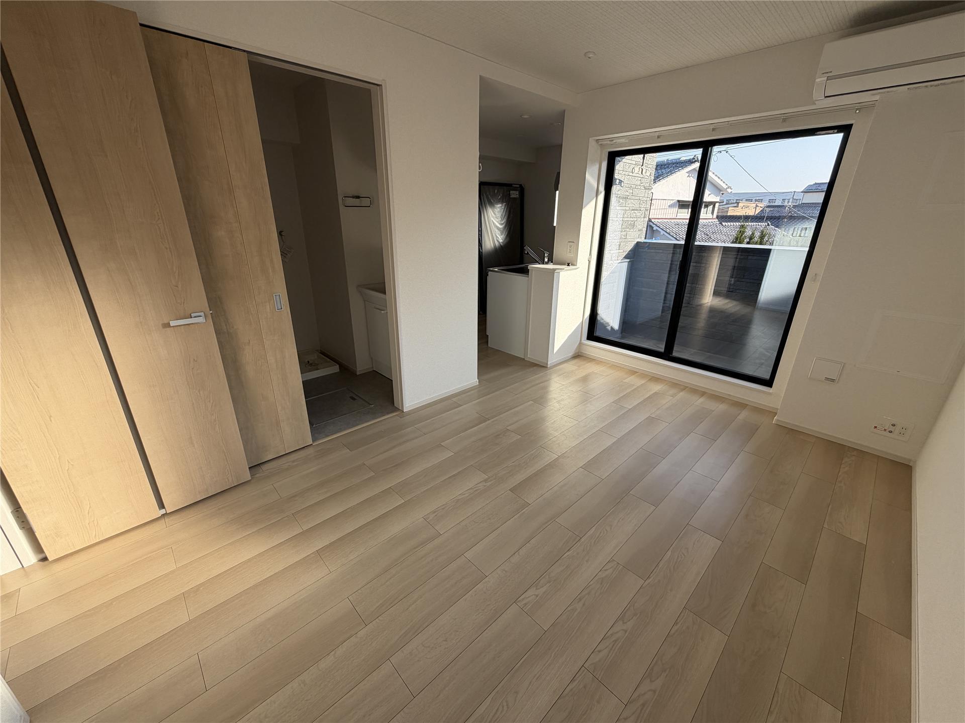 居室・リビング　※写真は反転タイプです。