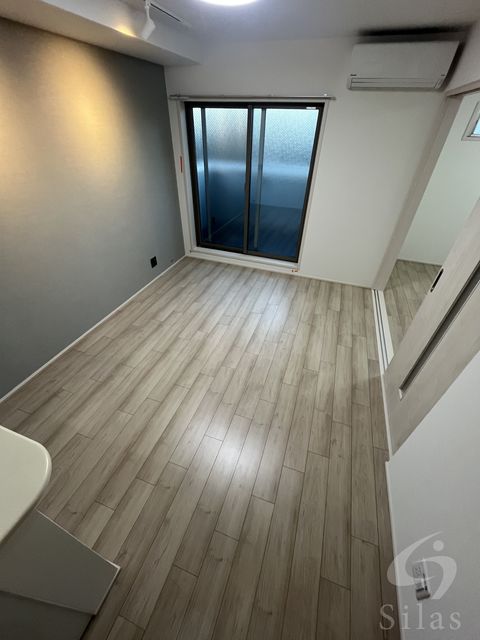 居室・リビング　同仕様・反転タイプ