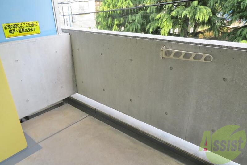 バルコニー　バルコニーも広く洗濯物も干しやすい。