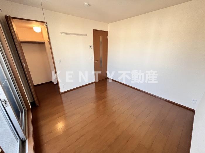 その他部屋・スペース　落ち着いて過ごせるお部屋なので、寝室にいかがでしょうか