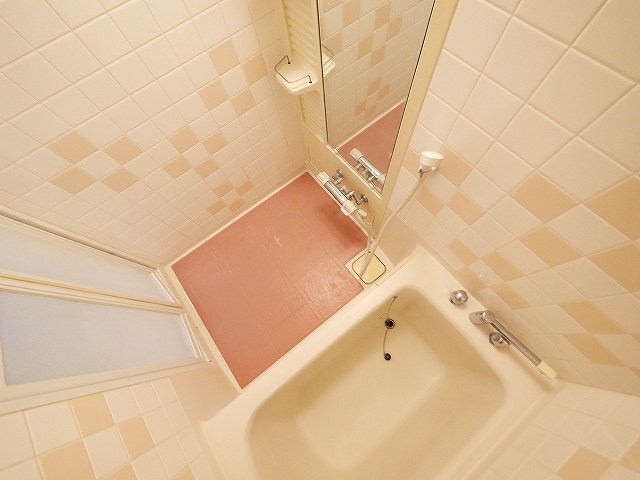 バス・シャワールーム　お風呂で日々の疲れを落としましょう