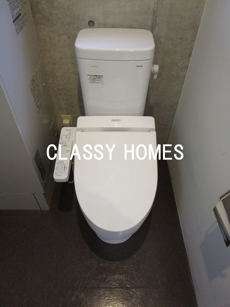 トイレ　2016年10月竣工桜ヒルズ三田：トイレ