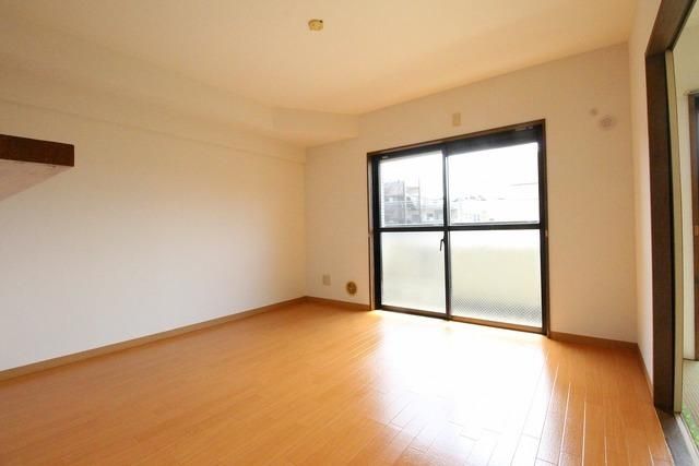 居室・リビング　★お問い合わせはタウンハウジング聖蹟桜ヶ丘店まで★