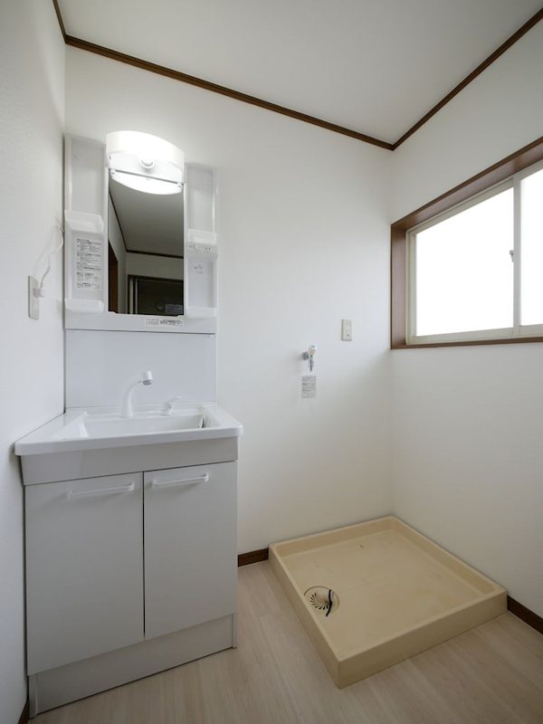 洗面設備　シャンプードレッサー・室内洗濯機置き場