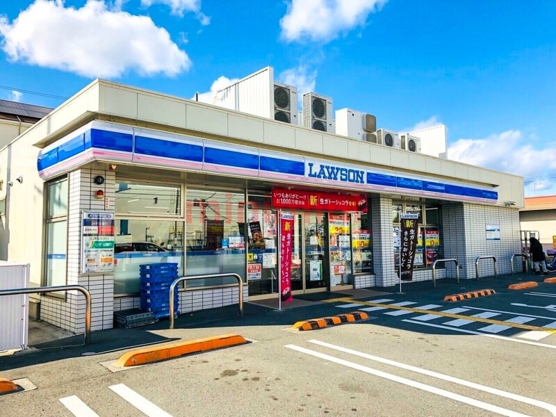 コンビニ　ローソン茨木太田二丁目店（コンビニ）まで374m