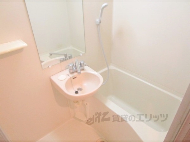 バス・シャワールーム　バス