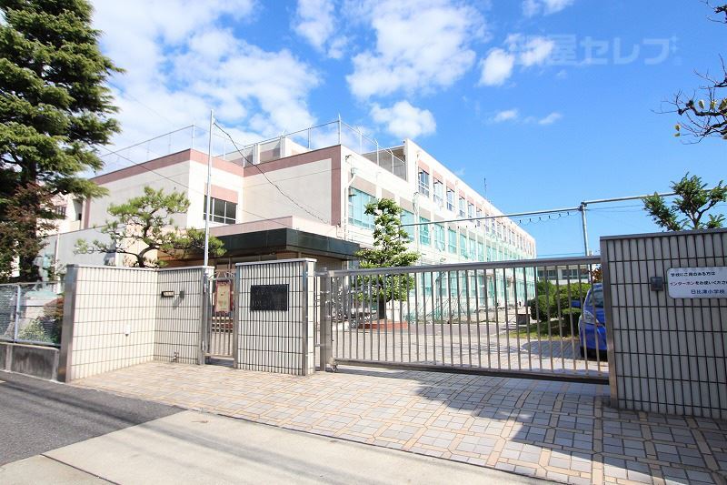 小学校　日比津小学校（小学校）まで560m